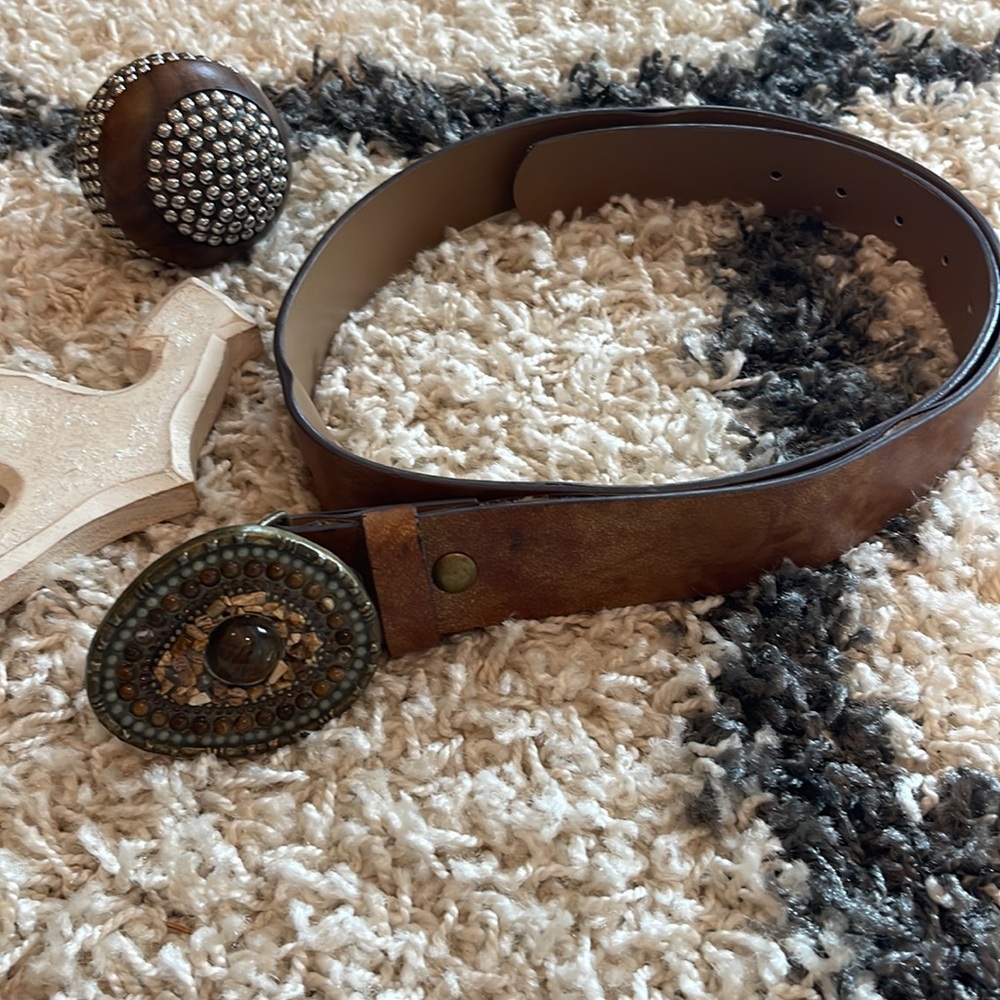 Guess Belt